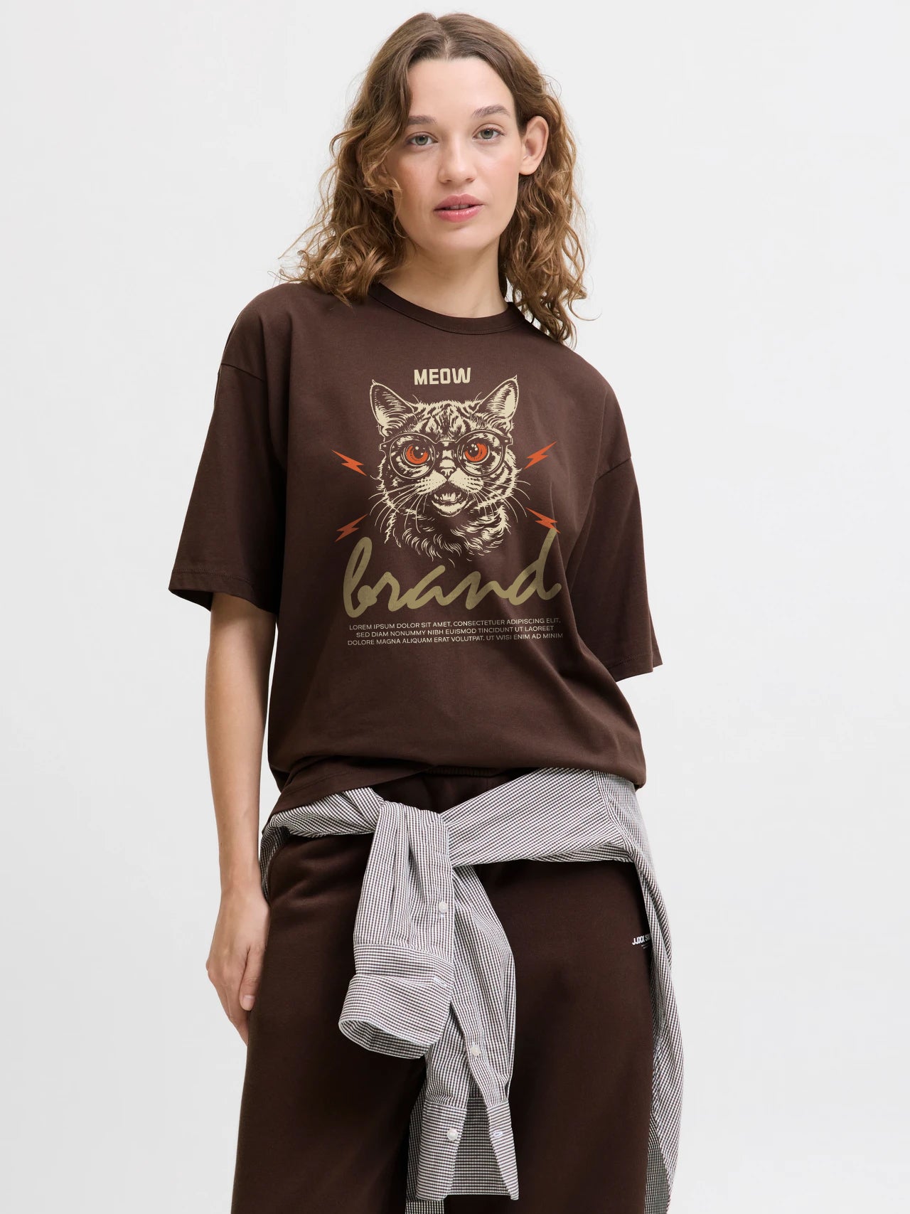 Oversized Graphic T-Shirt – “MEOW” Cat Print Casual Tee