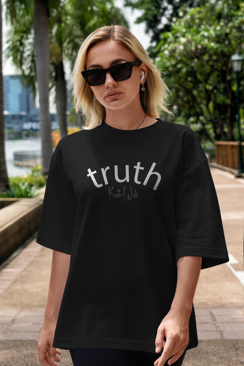 Truth Oversize Women Oversized T-shirt | Knite Wolf