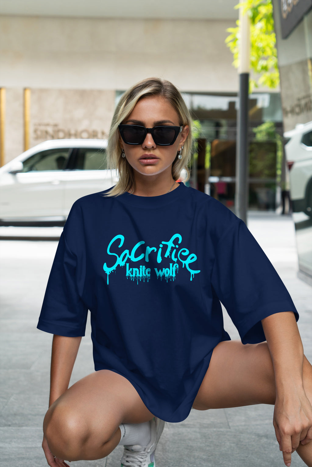 Sacrifice Yourself Women Oversized T-shirt | Knite Wolf