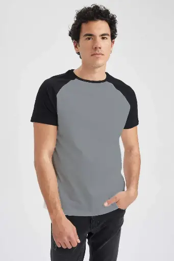 Knite Wolf Premium Raglan T-Shirt – Unmatched Comfort, Style & Durability